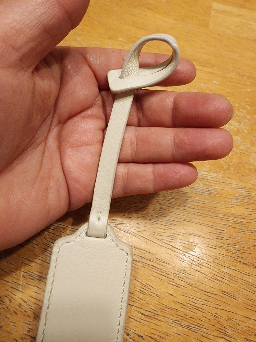 Coach Leather Key Fob Bag Charm Keychain Hang Tag featuring a silver-tone metal - Picture 8 of 9